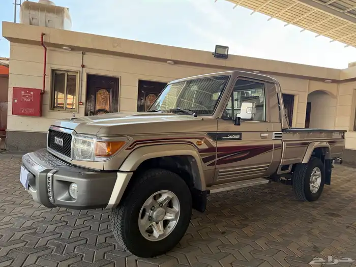 تويوتا شاص بريمي رفرف موديل 2016 5