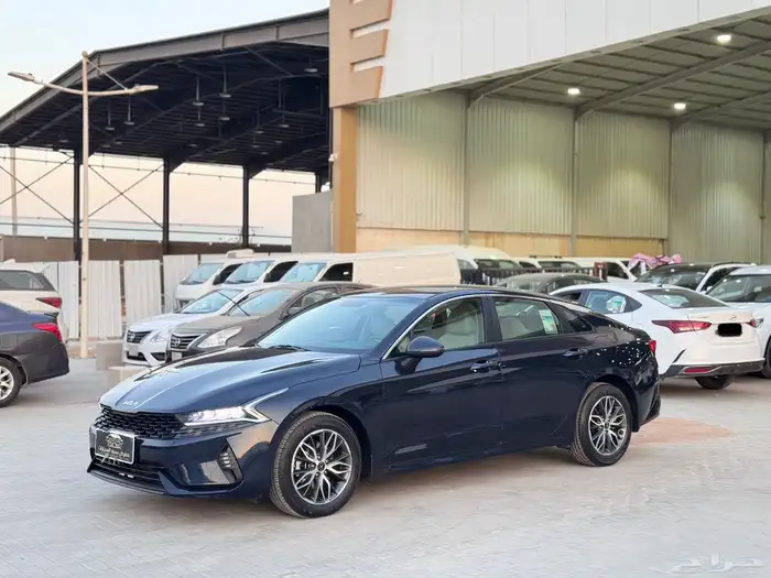 كيا K5 2022 ازرق غامق 5