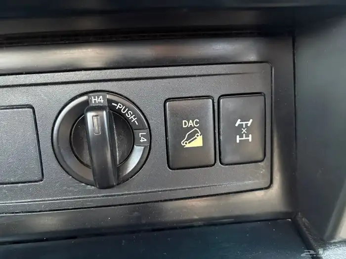 تويوتا برادو 6 سلندر 2012 8