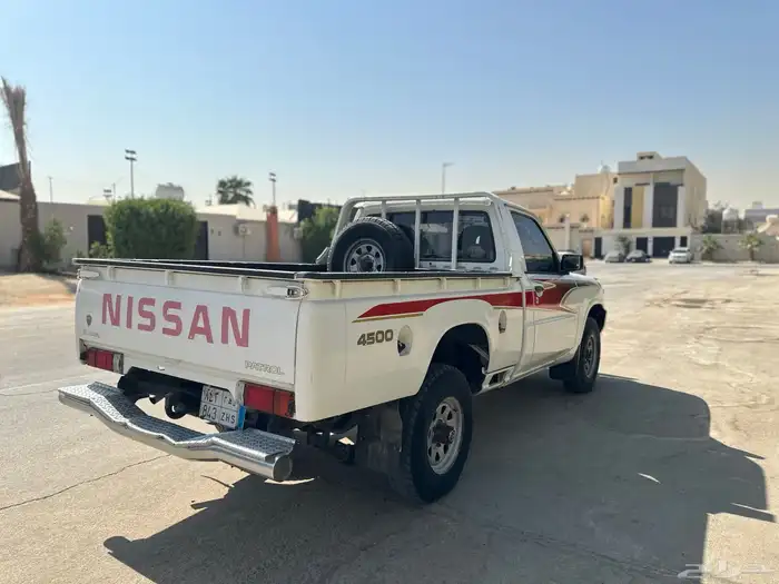 نيسان شاص موديل 2004 2