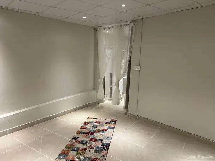 شقه صغيره صاله   غرفه نوم مع حوش 18