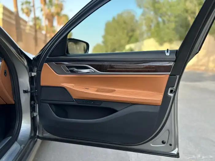 بي ام 740iL 2021 ضمان وصيانه 44