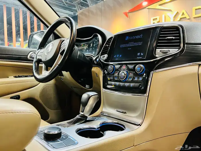 جراند شيروكي 2019 V6 لمتد (( بحاله ممتازه )) 5