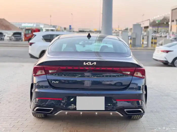 كيا K5 2022 ازرق غامق 7