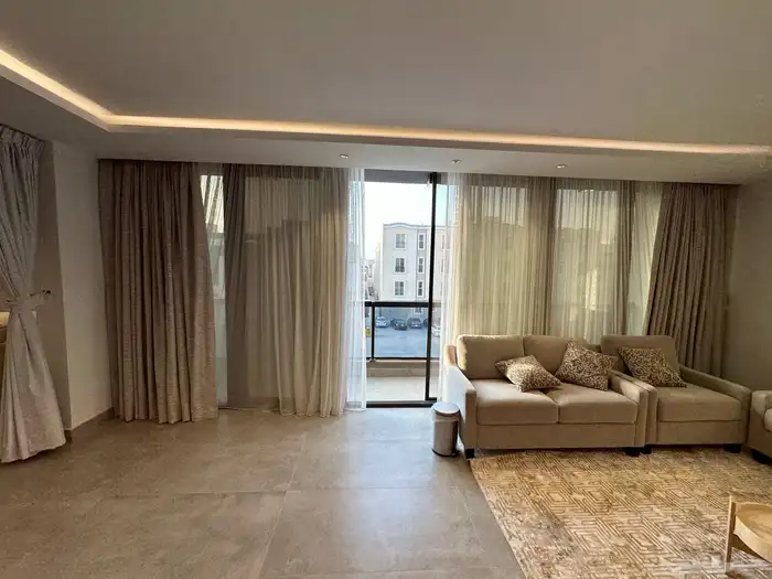 شقة فاخرة مؤثثة في حي الملقا مساحة 185م 10