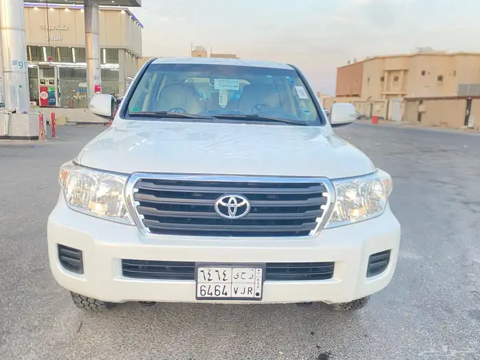 لاندكروزر جي اكس هدد 2015 في قمه النظافه 1