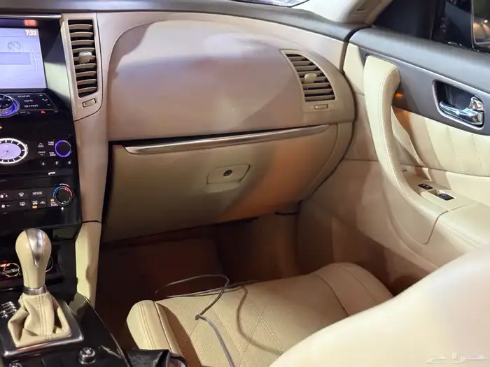 إنفينيتي QX70 2018 17