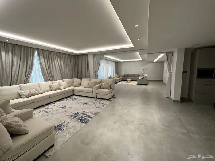 شقة فاخرة مؤثثة في حي الملقا مساحة 185م 1