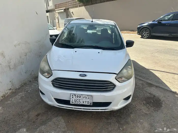 لبيع سيارة فورد فيجو 2018 2