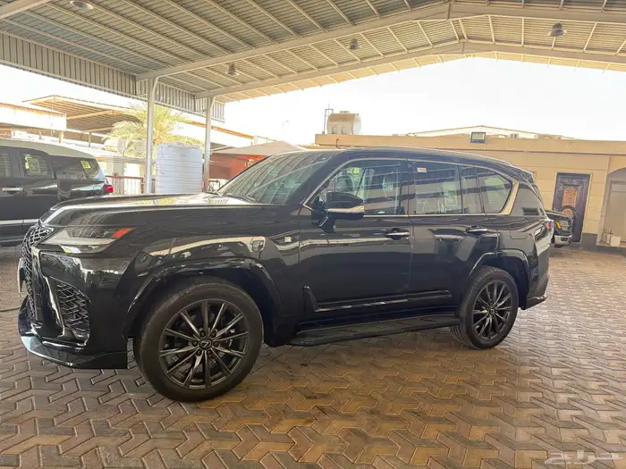 لكزس LX600 أف اسبورت موديل 2024 7