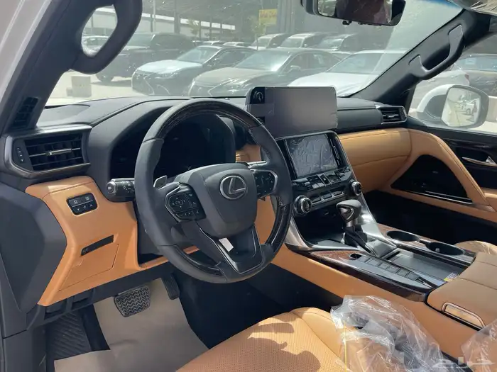 لكزس BB. LX600 بريمي. 2025. بالكاش وألاقصاد 8