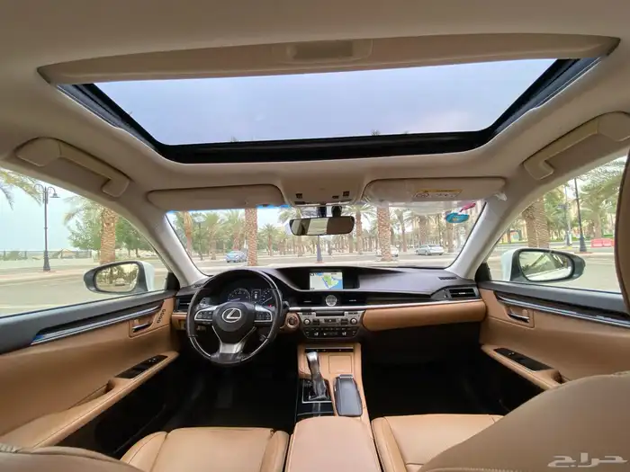 لكزس اي اس2017 مخزن تم البيع 7