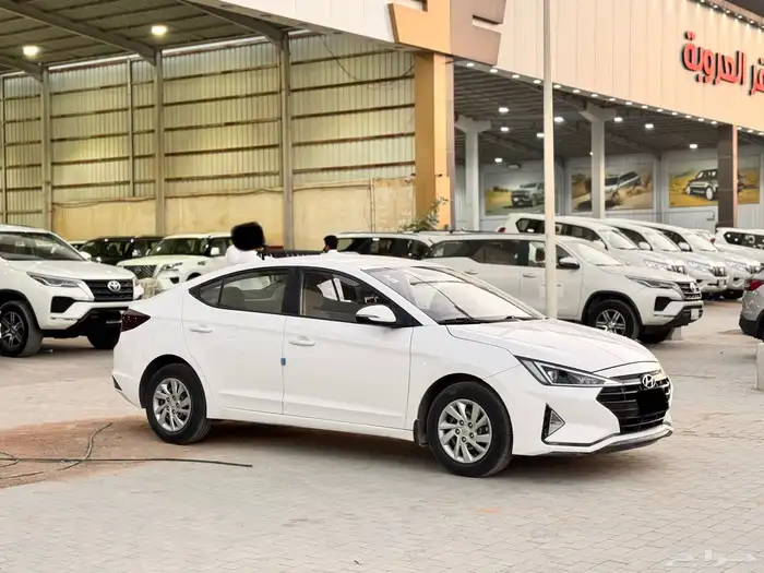 هيونداي النترا 2020 ابيض 1.6 4