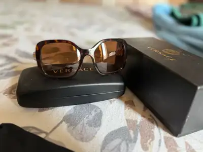 نظاره حريمي ماركة versace index