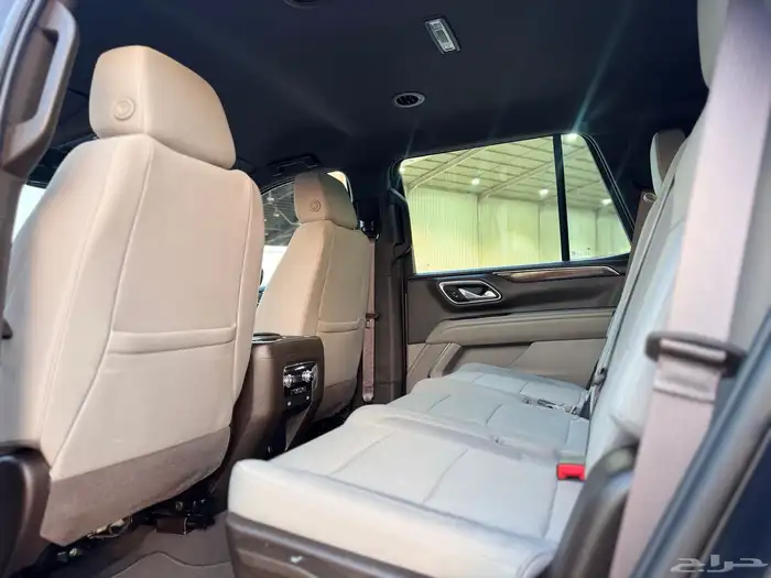 جي ام سي يوكن 2023 اسود 12