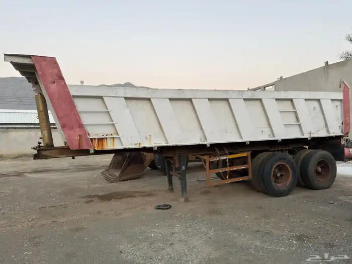 للبيع صندوق قلاب 4