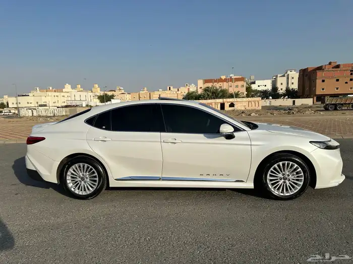 كامري 2025 للبيع 42