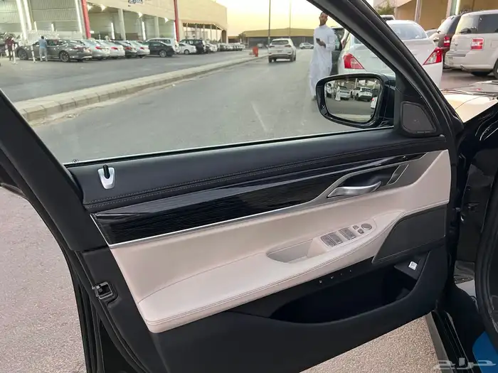 بي ام دبليو 2020 LI 730 فل كامل كت ام 15