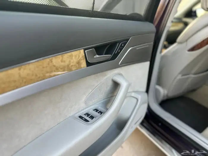 اودي مخزن ممشى قليل جدا A8 2012 16