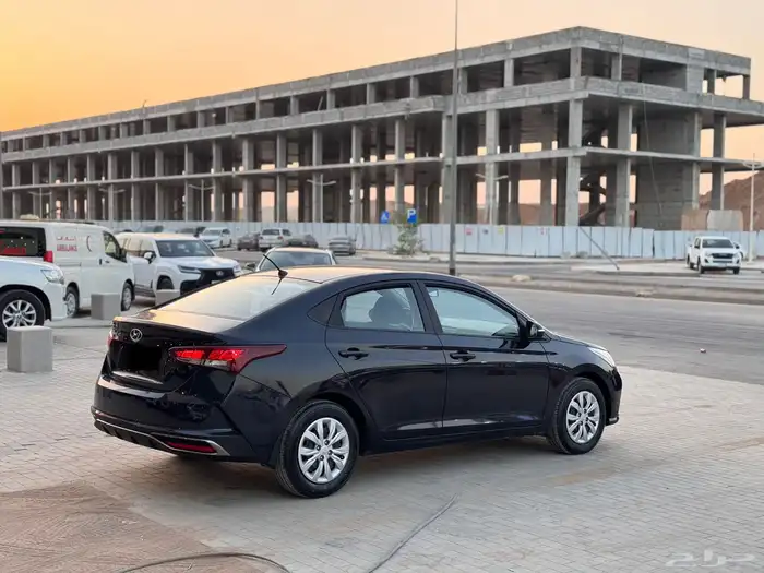 هيونداي اكسنت 2023 ازرق غامق 5