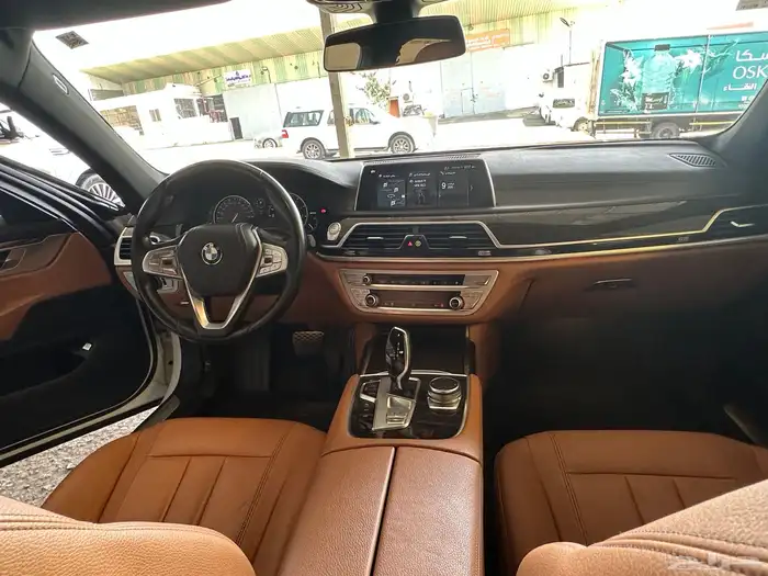 بي ام دبليو 730 م 2018 مخزن عداد 31 ألف كم 34