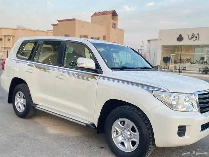 لاندكروزر جي اكس هدد 2015 في قمه النظافه 2