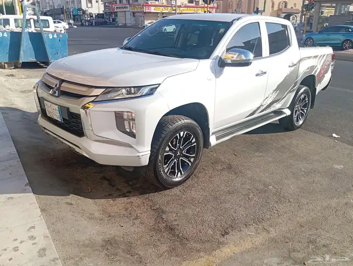 مستبوشي L200 8