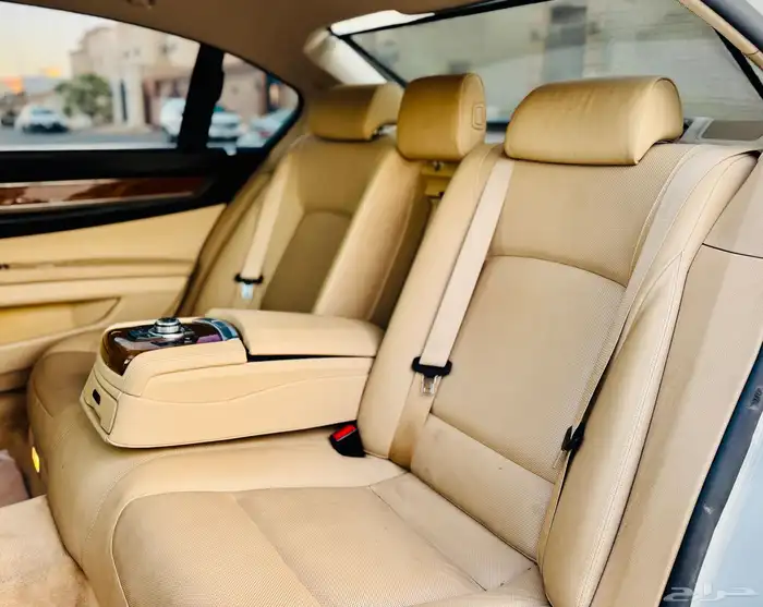 بي ام دبليو ((2010))740فل كامل 2