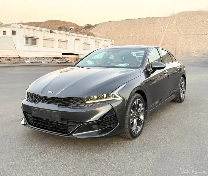 كيا K5 بنورما 2020 فل كامل داخل جملي بحالة الوكاله للبيع 0