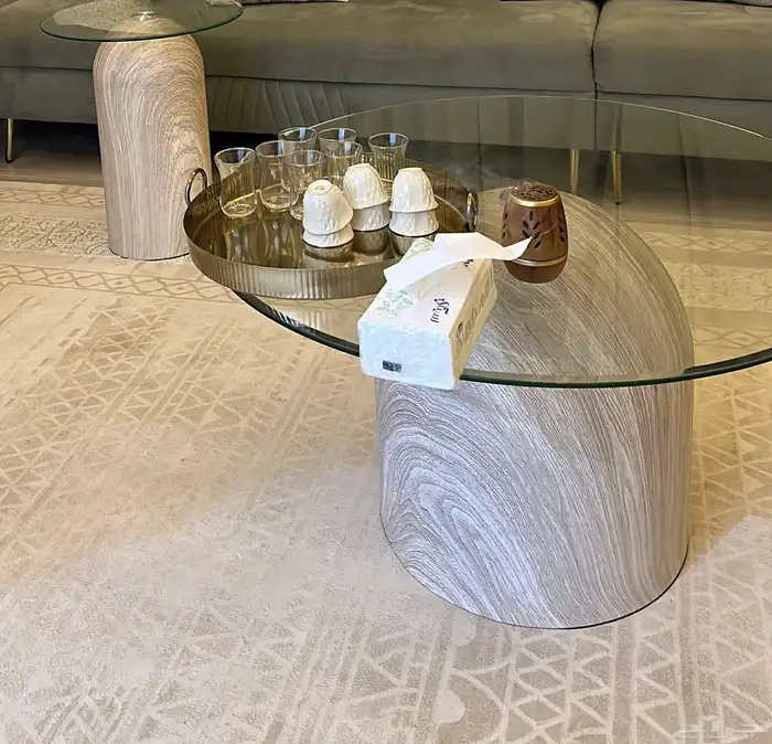 طاولة ضيافه وأربع خدمه 2