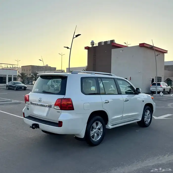 لاندكروزر 4