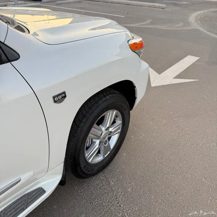 لاندكروزر 10