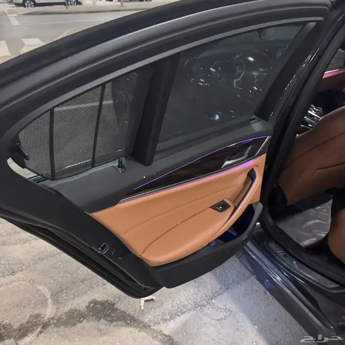 بي ام دبليو 520i 2020 نظيف 12