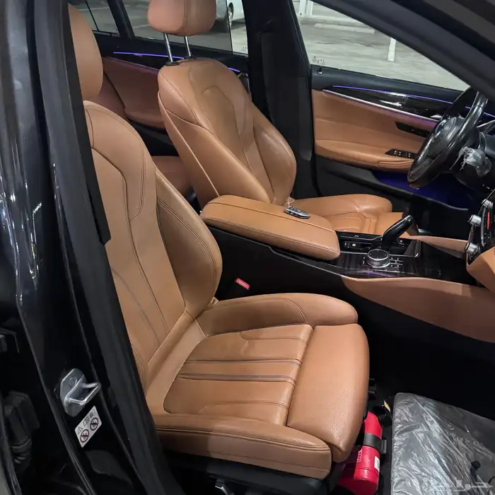 بي ام دبليو 520i 2020 نظيف 24