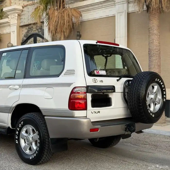 لاندكروزر VXR فكسار قير عادي اساس فل ( وكالة ) 17