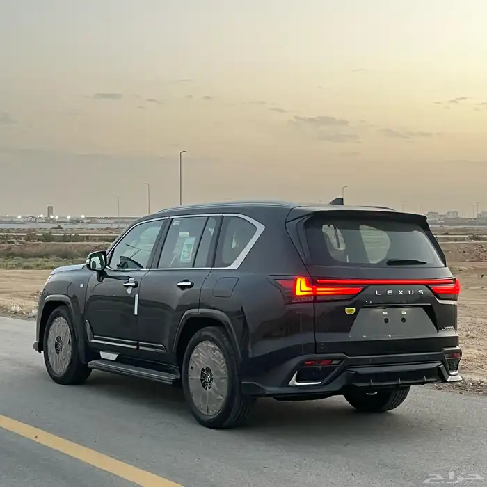 ليكزس أف سبورت 2025 LX 5