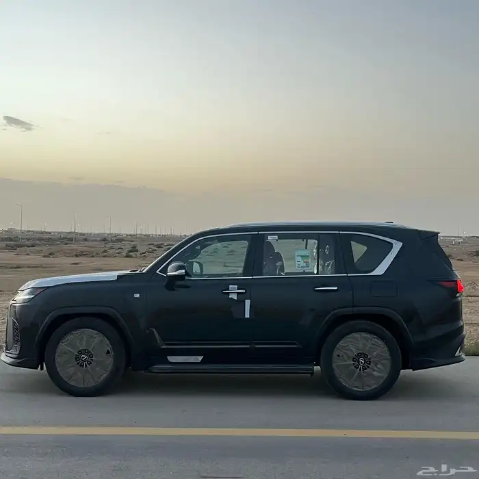 ليكزس أف سبورت 2025 LX 9