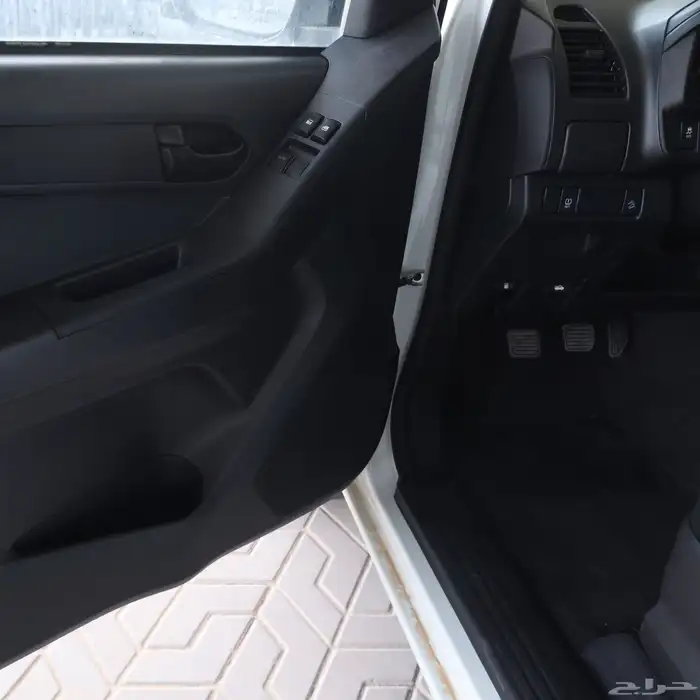 ايسوزو ديماكس غمارة ستاندر 2025 دبل زجاج كهرب 7