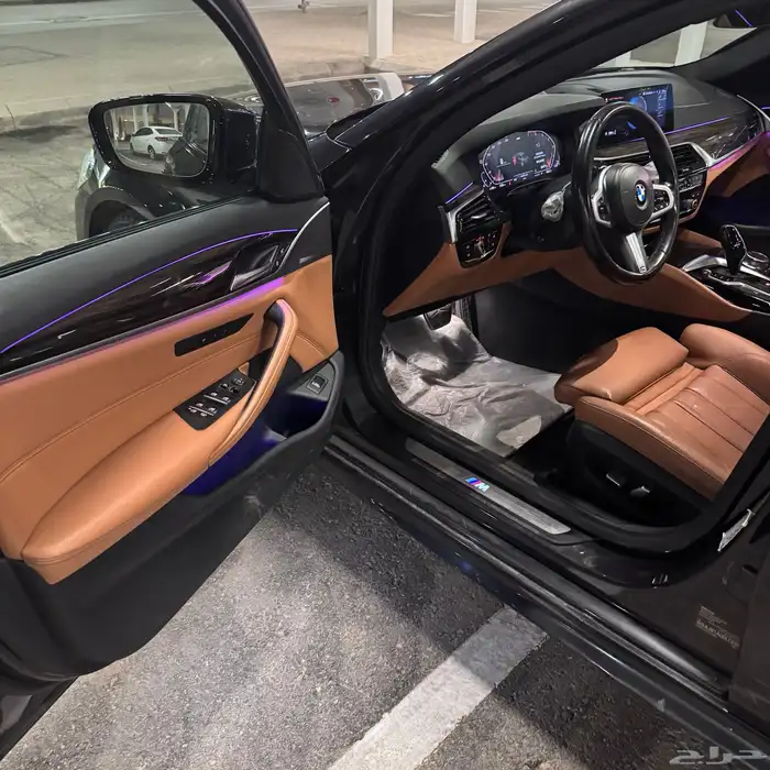 بي ام دبليو 520i 2020 نظيف 6
