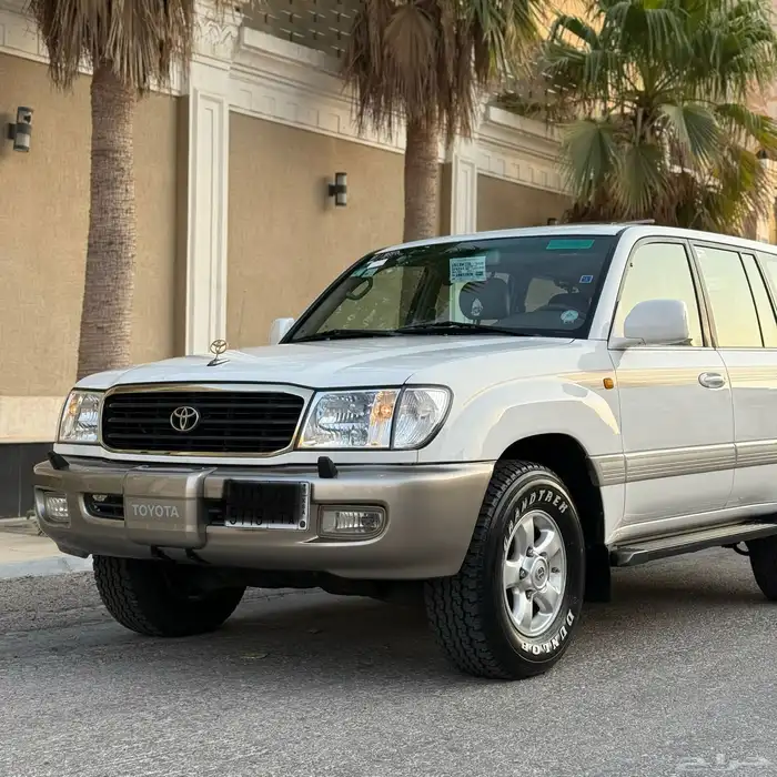 لاندكروزر VXR فكسار قير عادي اساس فل ( وكالة ) 21