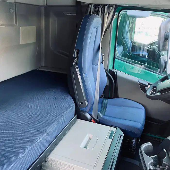 شاحنات VOLVO 2021 8