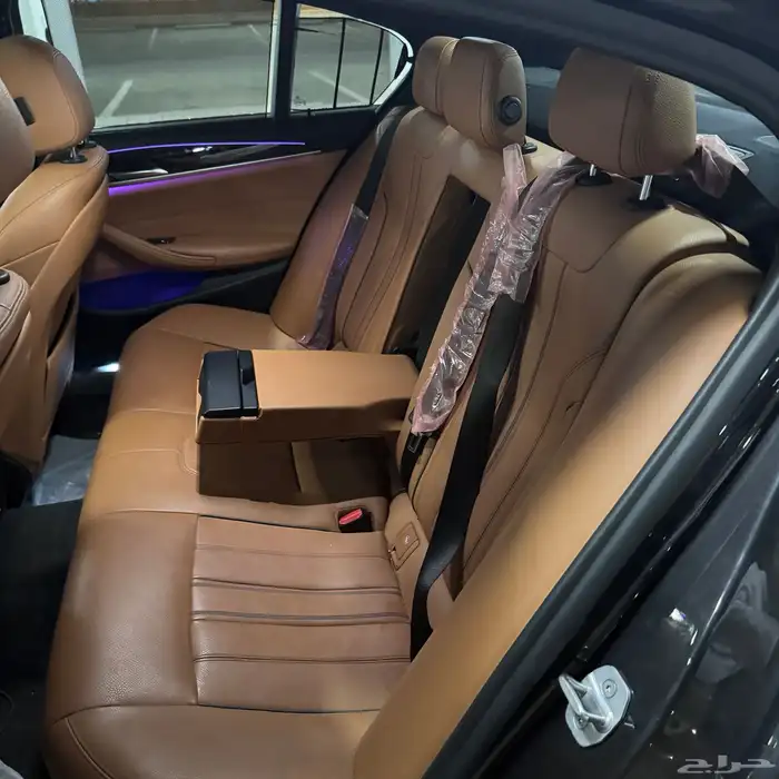 بي ام دبليو 520i 2020 نظيف 14