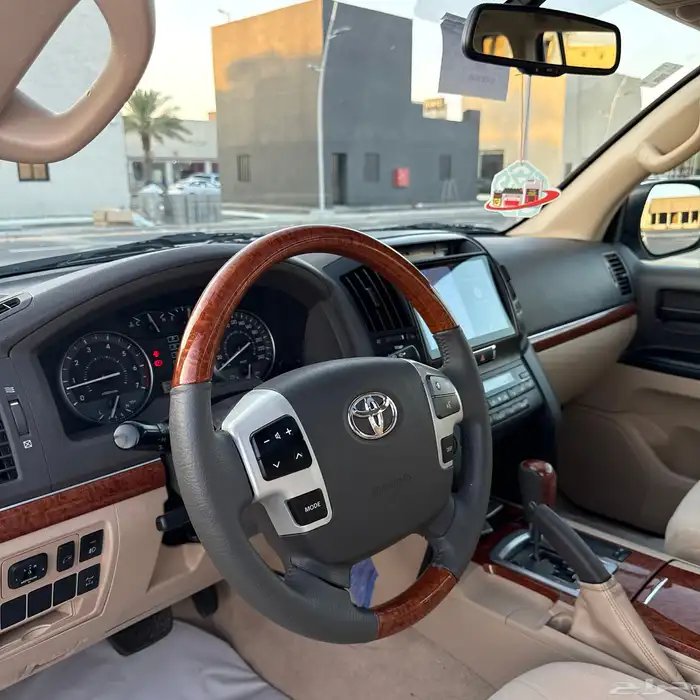 لاندكروزر 29