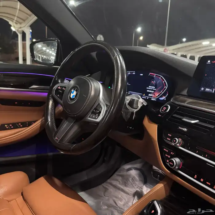 بي ام دبليو 520i 2020 نظيف 28