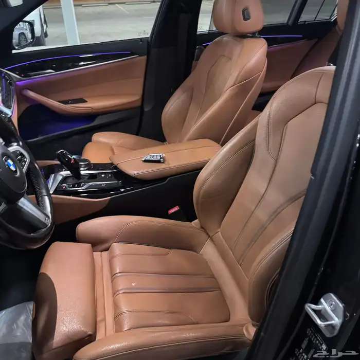 بي ام دبليو 520i 2020 نظيف 10