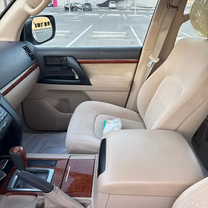 لاندكروزر 30