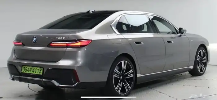BMW 750 2024 وارد كوريا 1