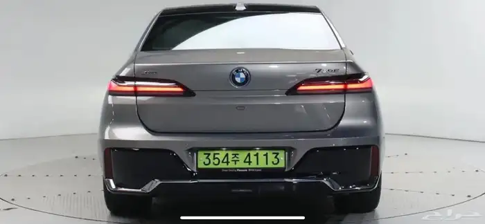 BMW 750 2024 وارد كوريا 3
