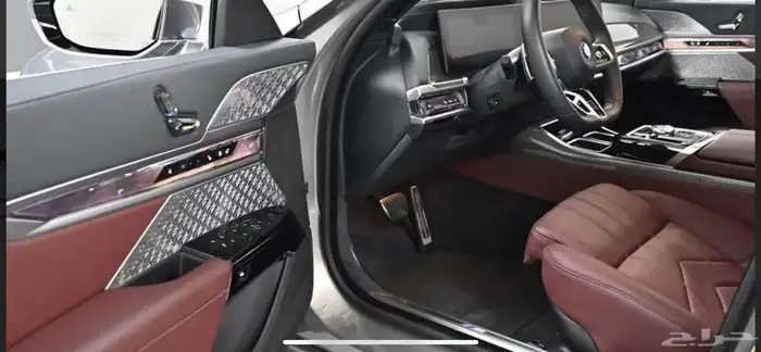 BMW 750 2024 وارد كوريا 8