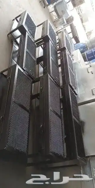 مناقد ومناقل متنوعة حامل حطب 13